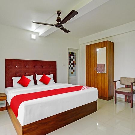 Oyo Flagship 81260 Star Lights Hotell Munnar Exteriör bild