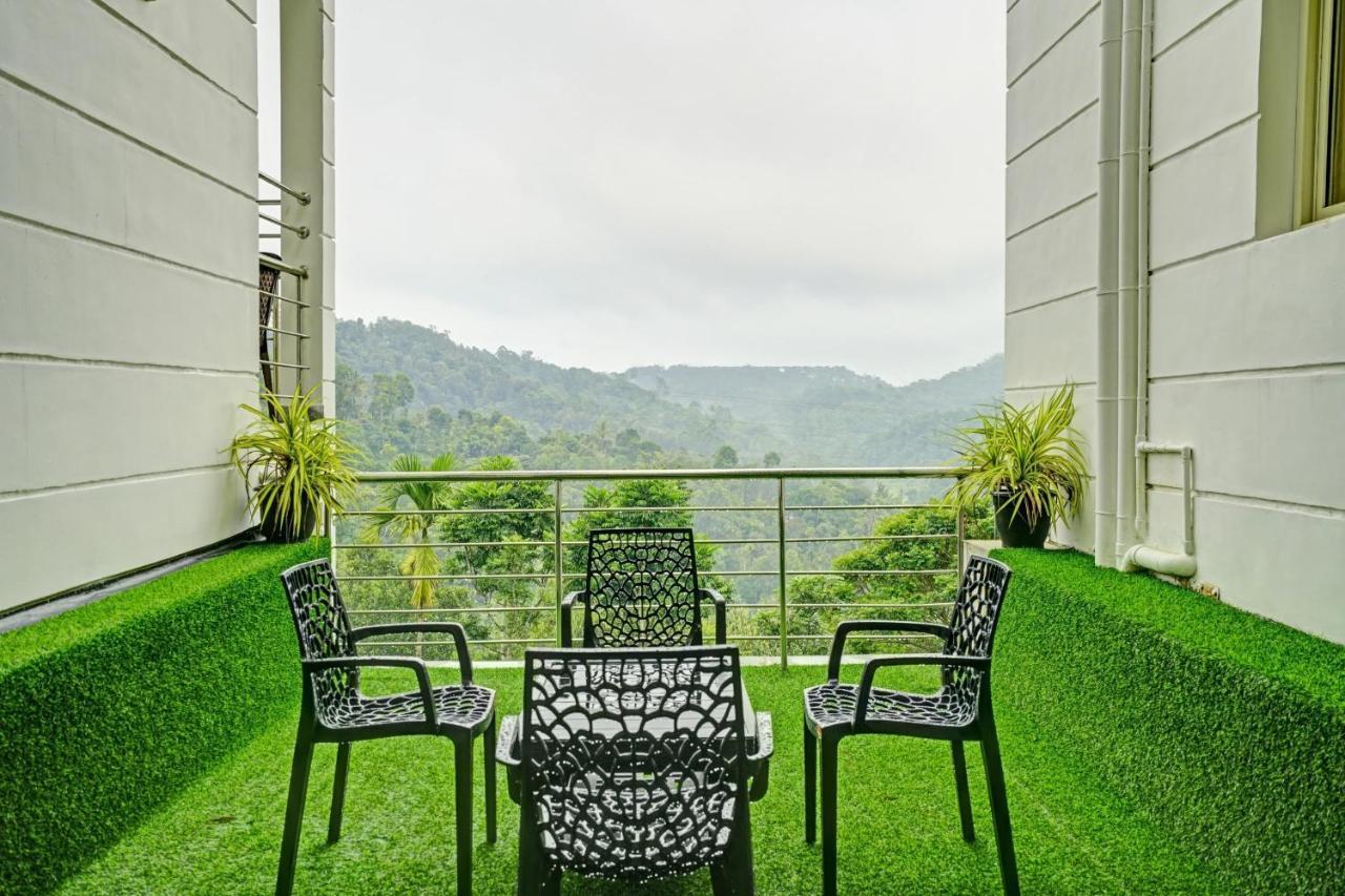 Oyo Flagship 81260 Star Lights Hotell Munnar Exteriör bild