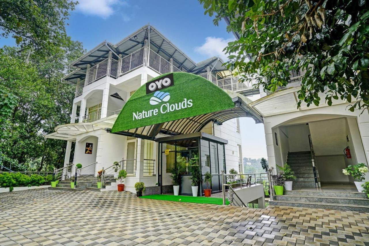 Oyo Flagship 81260 Star Lights Hotell Munnar Exteriör bild