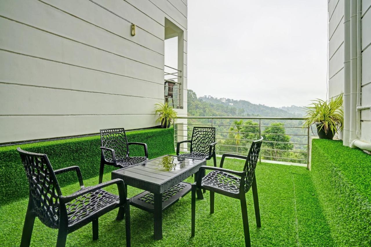 Oyo Flagship 81260 Star Lights Hotell Munnar Exteriör bild