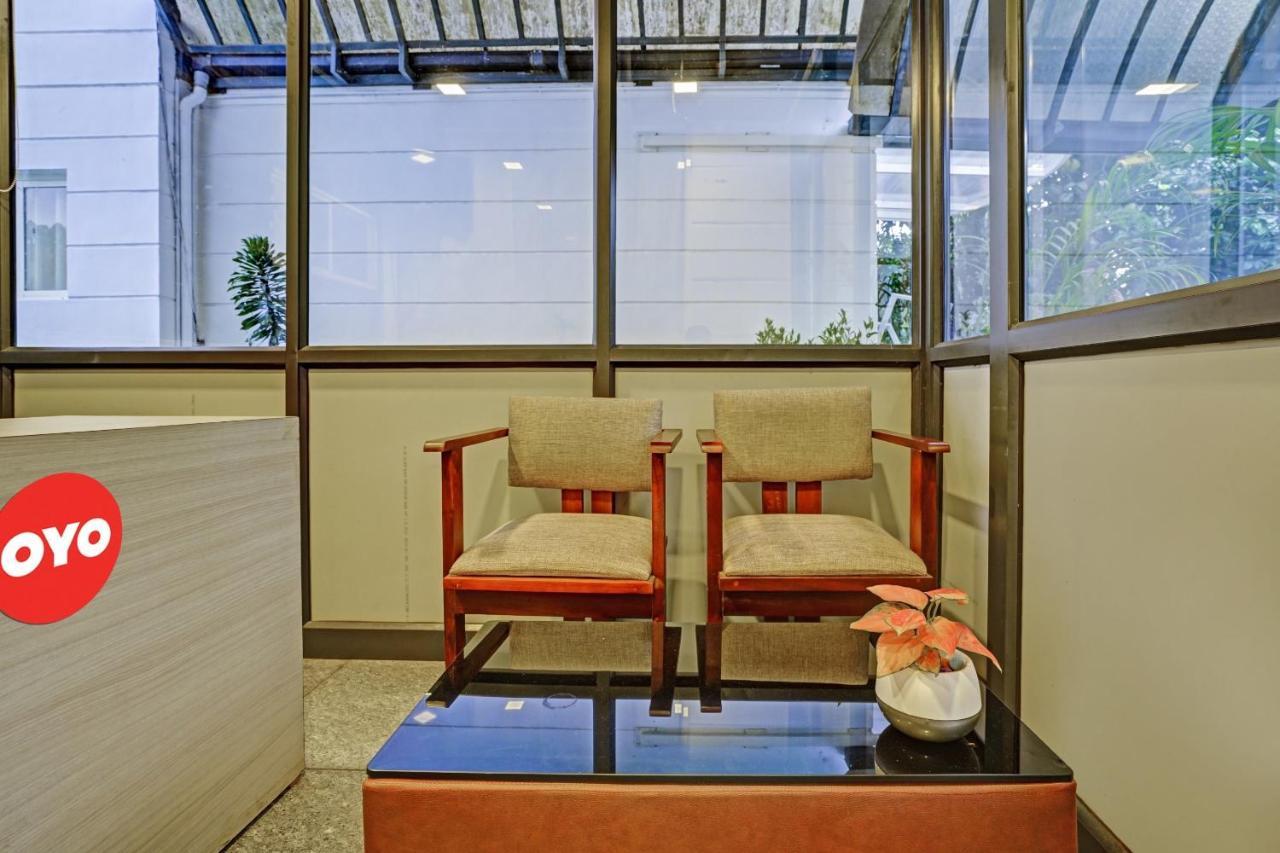 Oyo Flagship 81260 Star Lights Hotell Munnar Exteriör bild